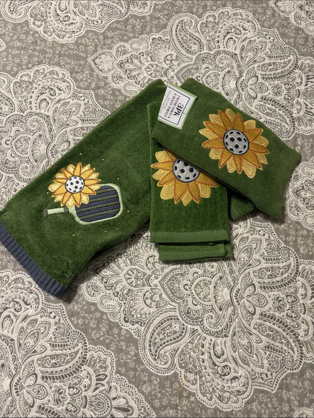 Green Sunflower pickle ball towel Set